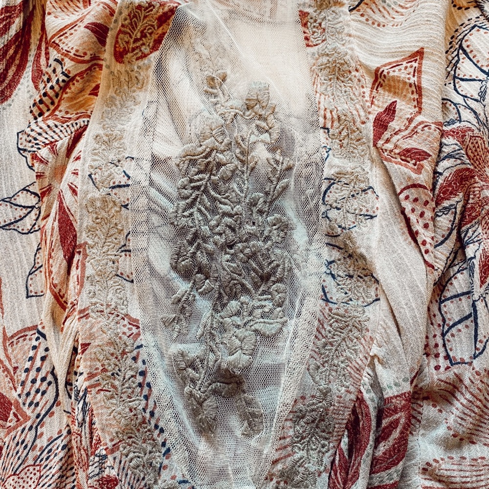 Blouse - Picture 3 of 3